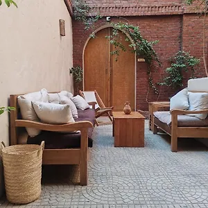 招待所 Kemet House